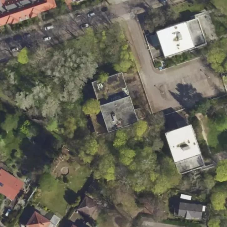 Verlaten Ambassade 	